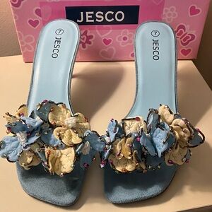 Blue and Cream Floral Embellished Sandals by Jesco Sz 7